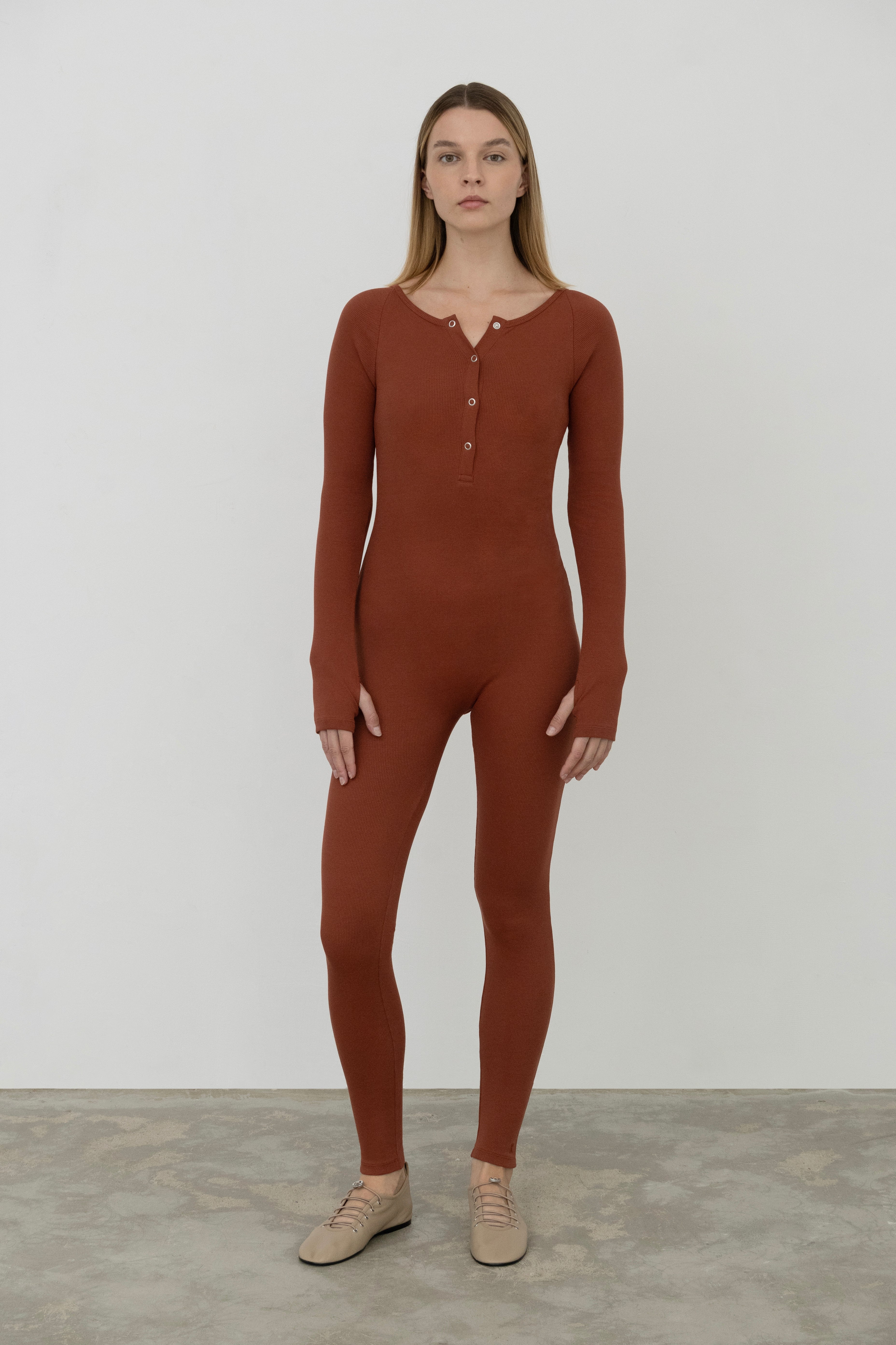 Palma Long Sleeve One-Piece in Organic Cotton in Red Soil