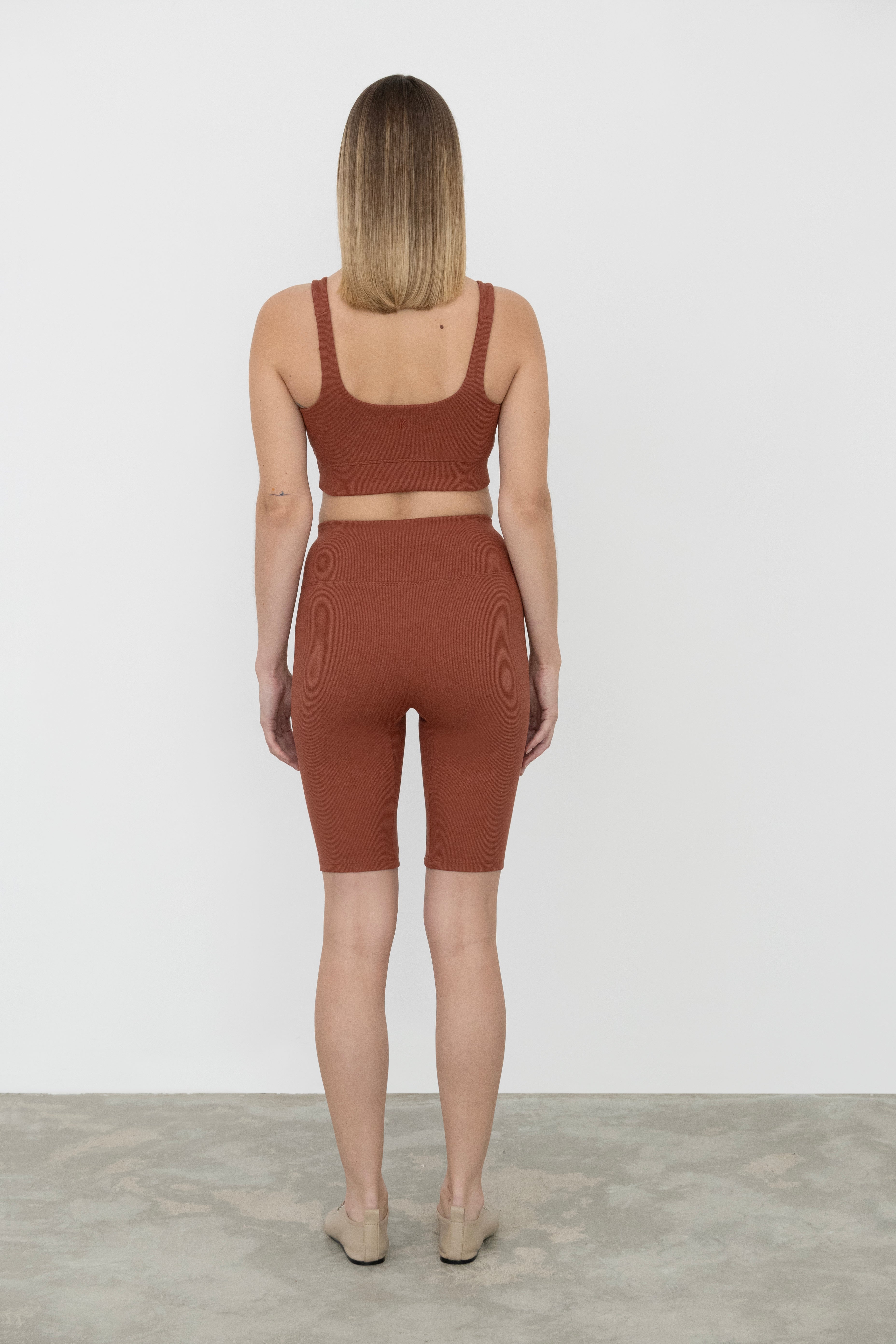 Charlotte High Waist Shorts in Organic Cotton in Red Soil